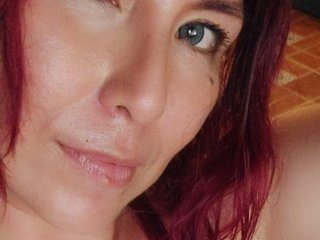 Chat vidéo érotique Evelyn-mature19