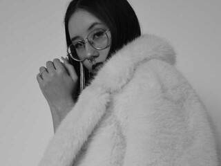 Chat vidéo érotique Evelyn300