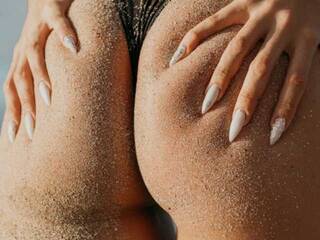 Chat vidéo érotique Evelynne---Lisa