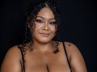 Chat vidéo érotique Fallon-1