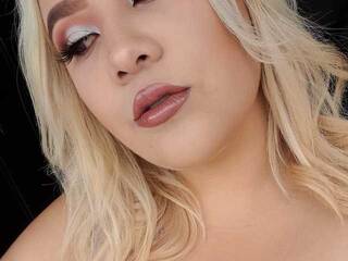 Chat vidéo érotique Fiiorella23