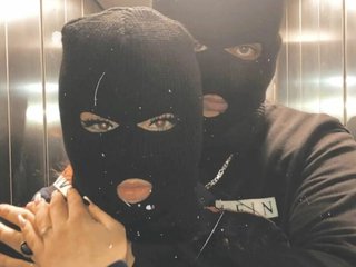 Chat vidéo érotique FirE_AND_GasolinE