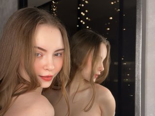 Chat vidéo érotique Fl0wersLover