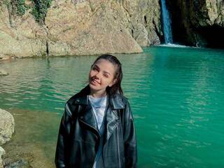 Chat vidéo érotique Flora-69