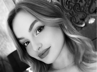Chat vidéo érotique FloraGreys