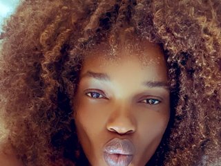 Chat vidéo érotique FreakkyAira