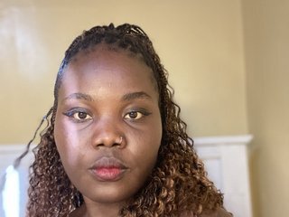 Chat vidéo érotique Freakyqueen11