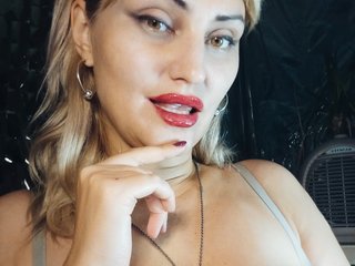 Chat vidéo érotique Freya-Milf