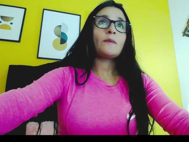 Captures d'écran de diffusion GiaConnor