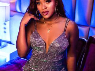 Chat vidéo érotique GinnaDiior