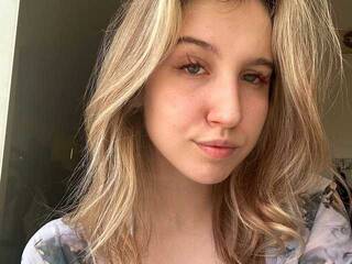 Chat vidéo érotique GlimmerVamp