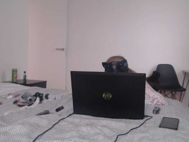 Captures d'écran de diffusion GodessKristina-and-TS