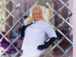 Chat vidéo érotique grannyalisa