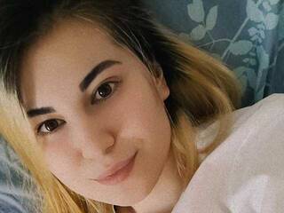 Chat vidéo érotique HanAmi999