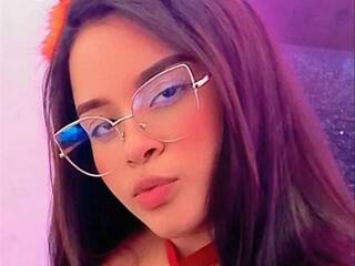 Chat vidéo érotique hanamilkk