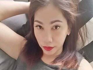 Chat vidéo érotique HeartRoxy