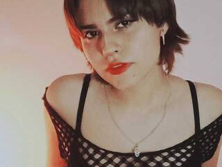 Chat vidéo érotique heilett-bell1