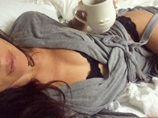 Chat vidéo érotique Helenaangel55