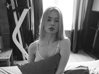 Chat vidéo érotique HelenaElfe