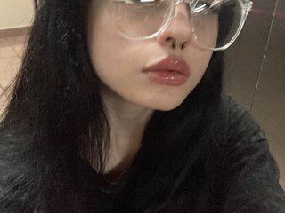 Chat vidéo érotique KittiGirl