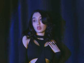 Chat vidéo érotique HinaChan