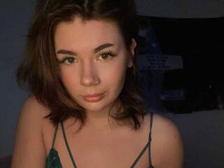 Chat vidéo érotique HornyKittya