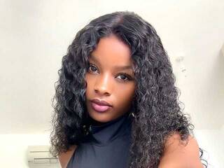 Chat vidéo érotique Hornylilbirdie