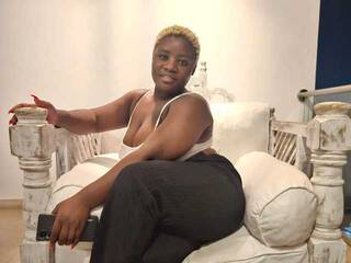 Chat vidéo érotique Hornyskyller