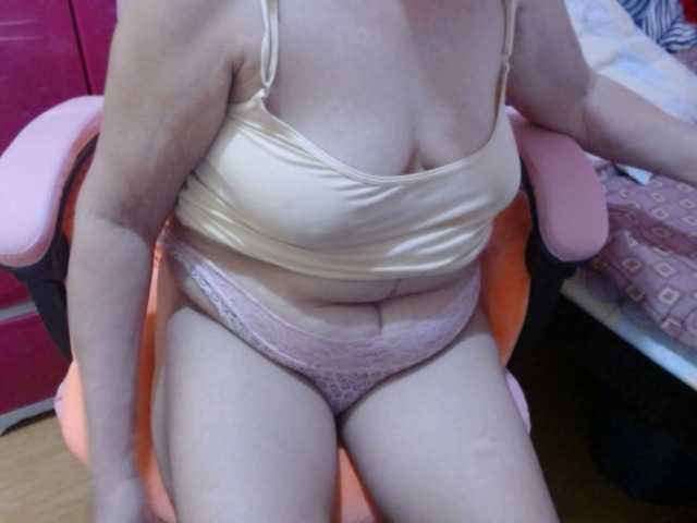 Captures d'écran de diffusion hotgrannyxx