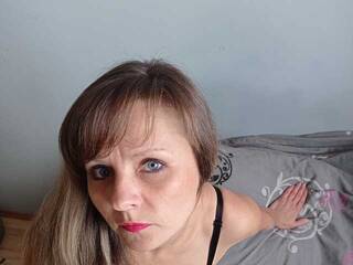 Chat vidéo érotique Hotiren