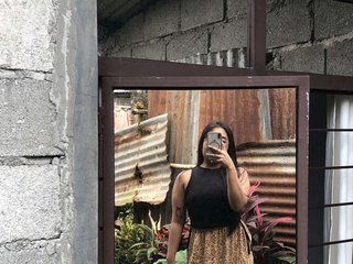 Chat vidéo érotique HotLexie