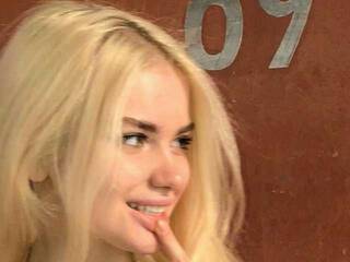 Chat vidéo érotique HotSexyBaby