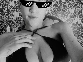 Chat vidéo érotique HottAlexxxa