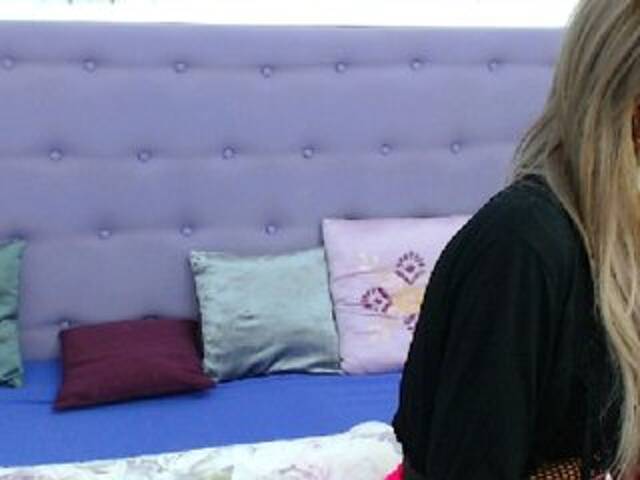 Captures d'écran de diffusion HottieBadGirl