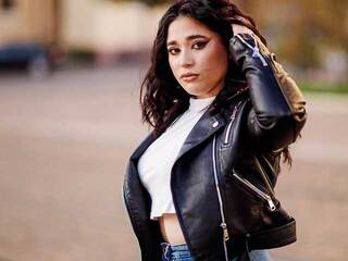 Chat vidéo érotique Iasima