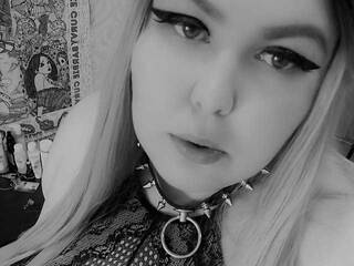 Chat vidéo érotique IlonaCurvy