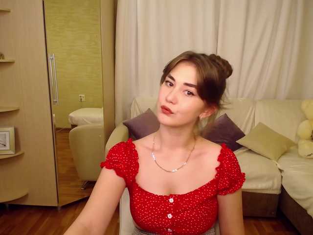 Photos SweettyLips Hi! Welcome to my room! I will be happy to have fun with you today!) Join us!!