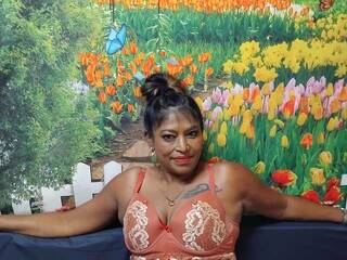 Chat vidéo érotique indianbarbiedoll