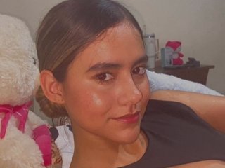 Chat vidéo érotique IsabellaClarkeC