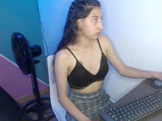 Photos ivy-blue hey i am new in bonga cams , make me happy today