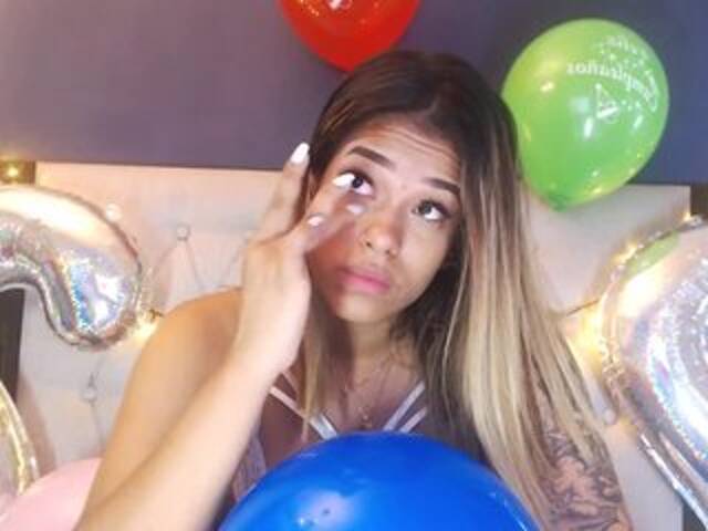 Captures d'écran de diffusion JosePhineBake