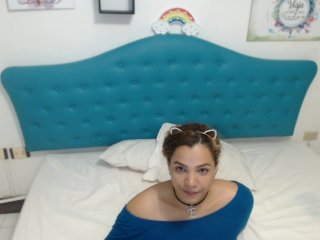 Photos julietroses1 10 members tip 10 tokens each, I get naked!