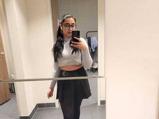 Chat vidéo érotique JulietShy