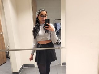Chat vidéo érotique JulietShy