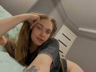 Chat vidéo érotique HollyGolightly