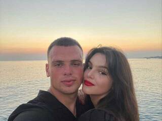 Chat vidéo érotique little_julia011