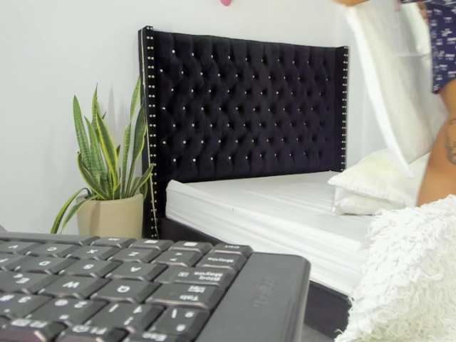 Captures d'écran de diffusion July-moore