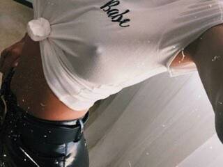 Chat vidéo érotique --__-