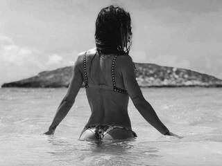 Chat vidéo érotique karinapetit