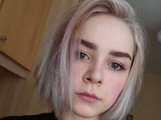 Chat vidéo érotique KarolinaLed